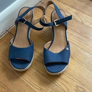 Tommy Hilfiger blue wedges
